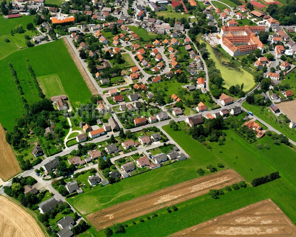 Luftbild Wald - Dorfkern am Feldrand in Wald im Bundesland Baden-Württemberg, Deutschland