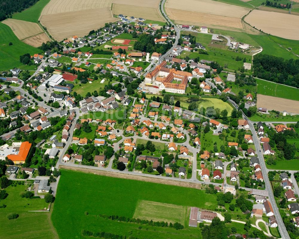 Luftaufnahme Wald - Dorfkern am Feldrand in Wald im Bundesland Baden-Württemberg, Deutschland