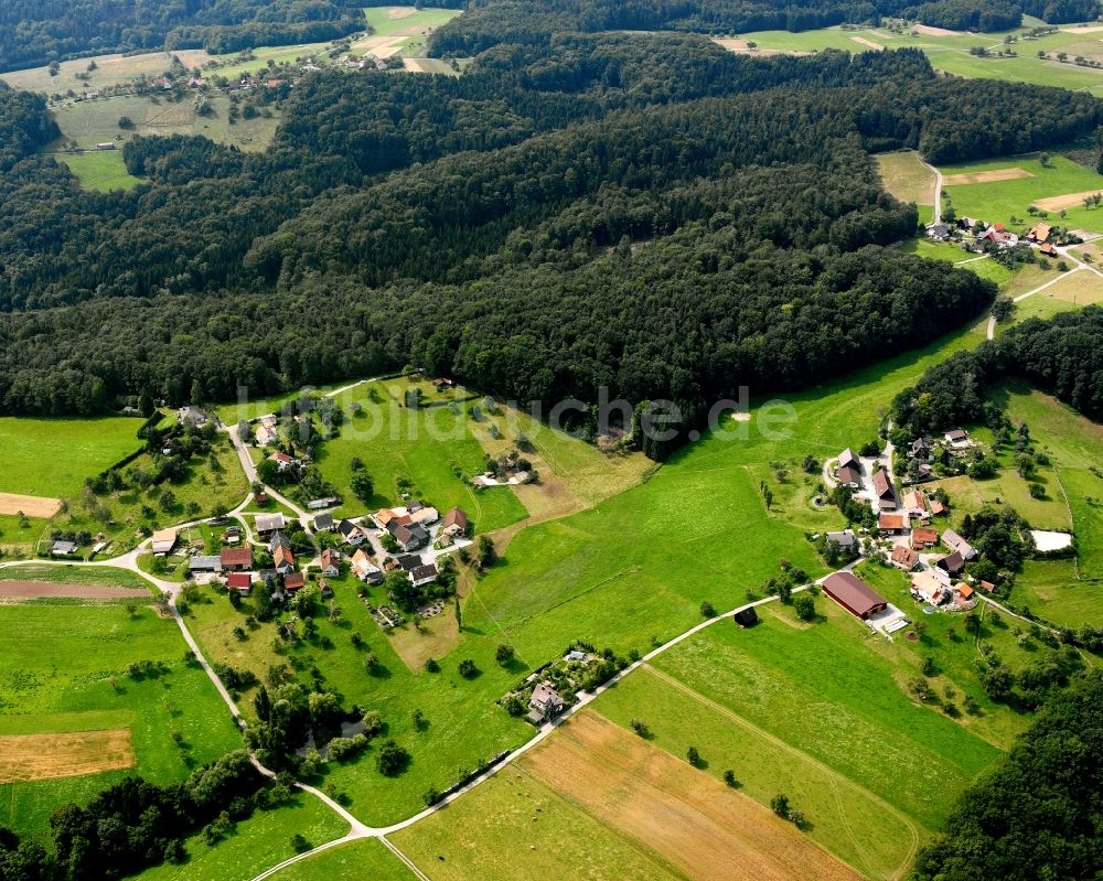 Walklensweiler aus der Vogelperspektive: Dorfkern am Feldrand in Walklensweiler im Bundesland Baden-Württemberg, Deutschland