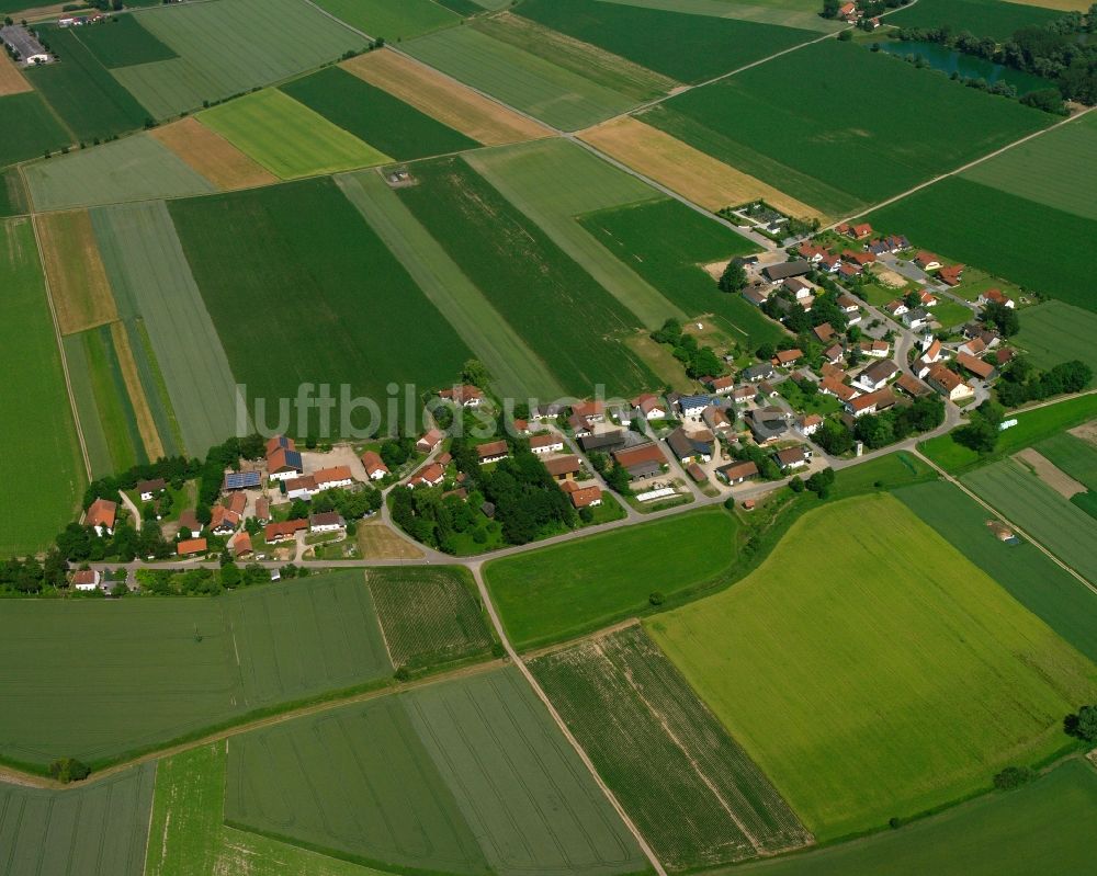 Waltendorf von oben - Dorfkern am Feldrand in Waltendorf im Bundesland Bayern, Deutschland