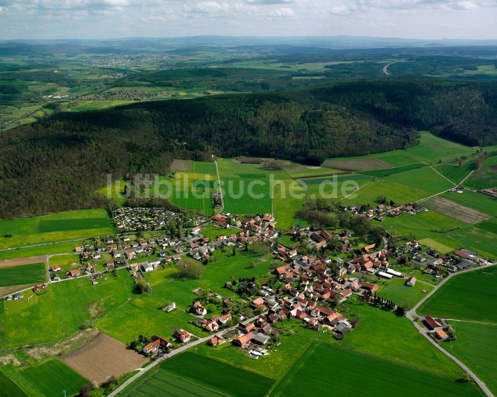 Luftbild Wehrda - Dorfkern am Feldrand in Wehrda im Bundesland Hessen, Deutschland