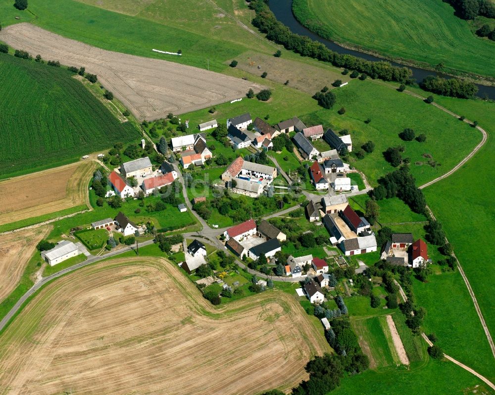 Luftaufnahme Weiditz - Dorfkern am Feldrand in Weiditz im Bundesland Sachsen, Deutschland