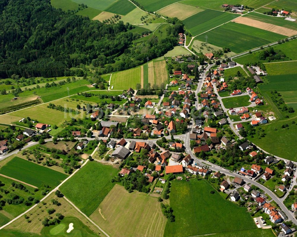 Luftbild Welzheim - Dorfkern am Feldrand in Welzheim im Bundesland Baden-Württemberg, Deutschland