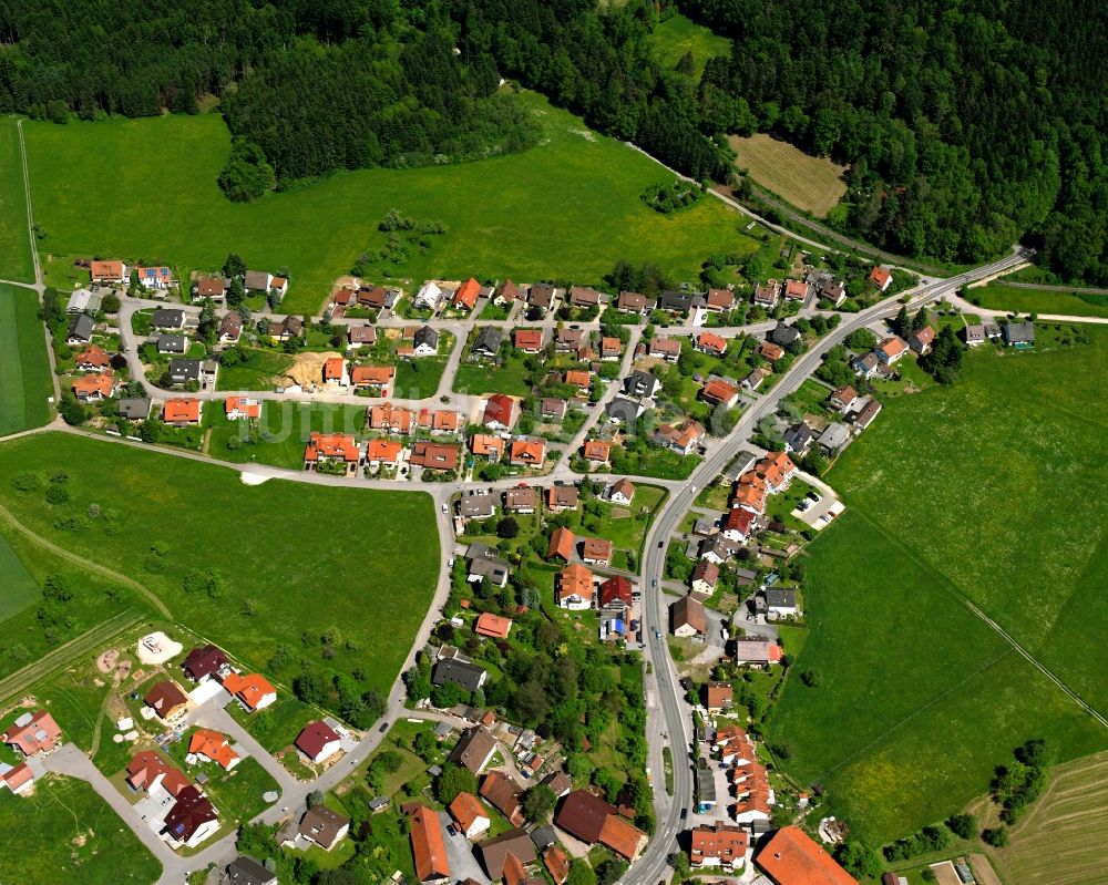 Luftbild Welzheim - Dorfkern am Feldrand in Welzheim im Bundesland Baden-Württemberg, Deutschland