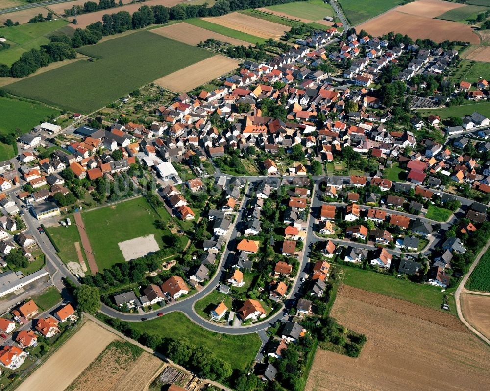 Luftaufnahme Wersau - Dorfkern am Feldrand in Wersau im Bundesland Hessen, Deutschland