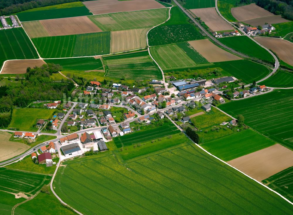 Westerstetten von oben - Dorfkern am Feldrand in Westerstetten im Bundesland Baden-Württemberg, Deutschland