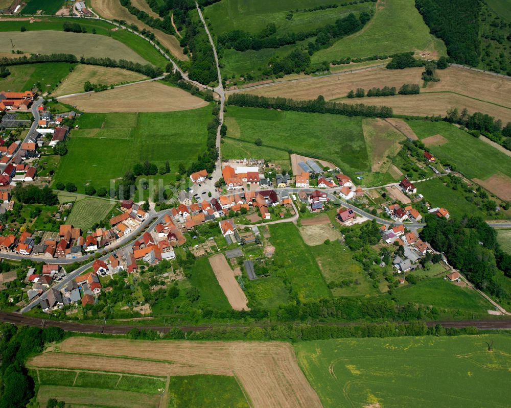 Luftaufnahme Westhausen - Dorfkern am Feldrand in Westhausen im Bundesland Thüringen, Deutschland