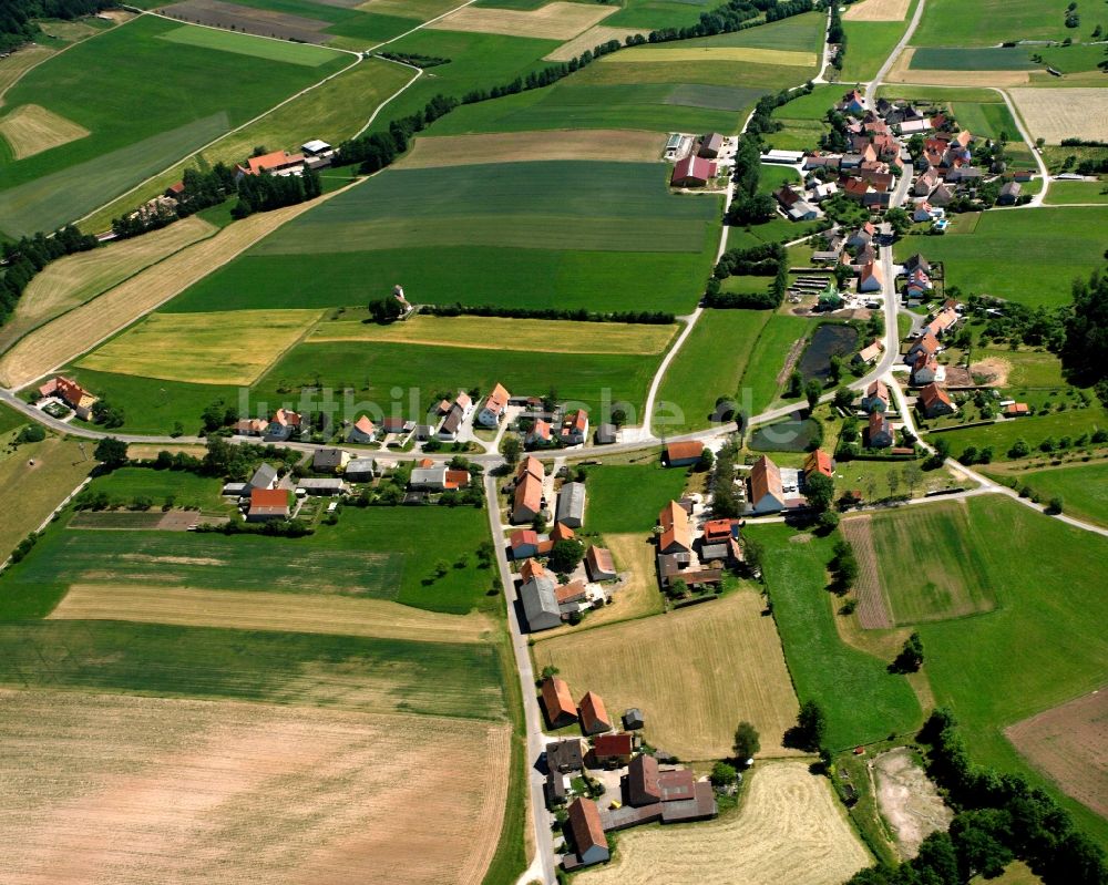 Westheim aus der Vogelperspektive: Dorfkern am Feldrand in Westheim im Bundesland Bayern, Deutschland