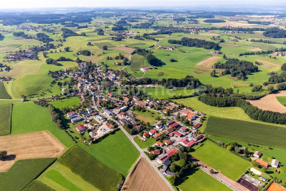 Luftbild Wetzisreute - Dorfkern am Feldrand in Wetzisreute im Bundesland Baden-Württemberg, Deutschland