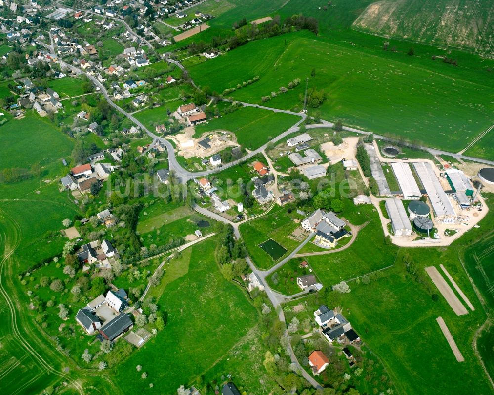 Wiederau von oben - Dorfkern am Feldrand in Wiederau im Bundesland Sachsen, Deutschland