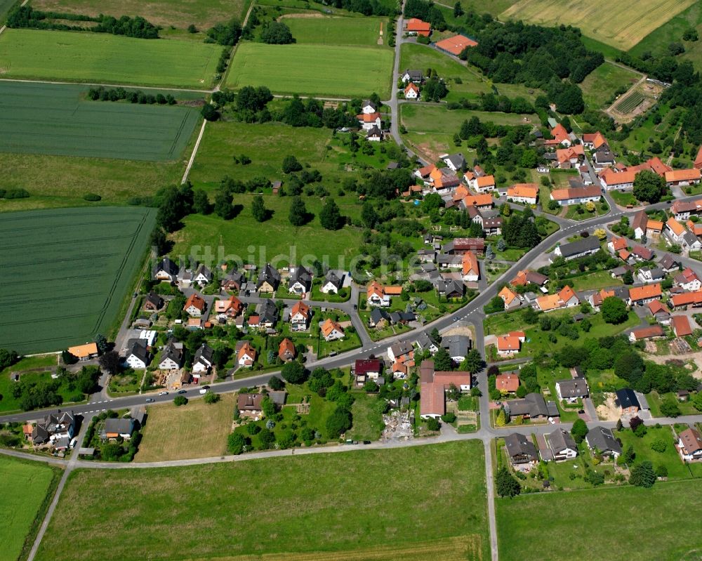 Luftbild Wiershausen - Dorfkern am Feldrand in Wiershausen im Bundesland Niedersachsen, Deutschland