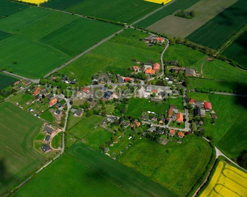 Luftaufnahme Wiershop - Dorfkern am Feldrand in Wiershop im Bundesland Schleswig-Holstein, Deutschland