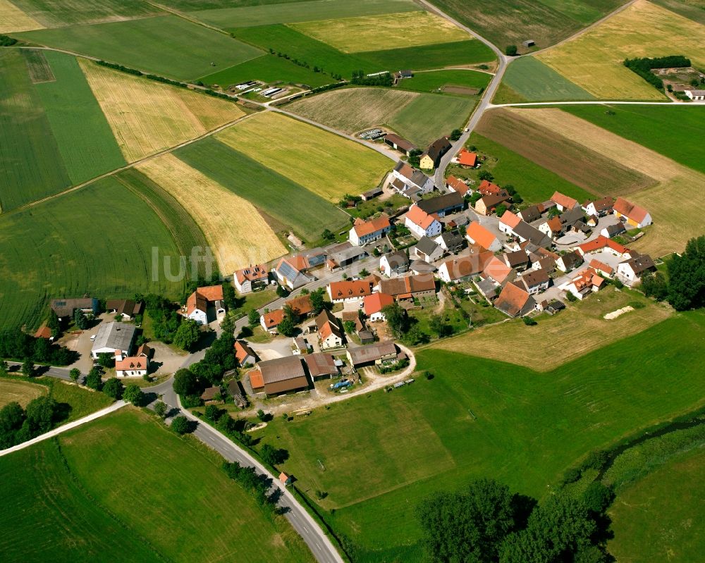 Luftbild Wiesethbruck - Dorfkern am Feldrand in Wiesethbruck im Bundesland Bayern, Deutschland