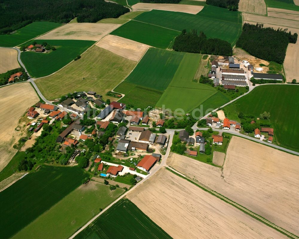 Luftbild Wimmersdorf - Dorfkern am Feldrand in Wimmersdorf im Bundesland Bayern, Deutschland