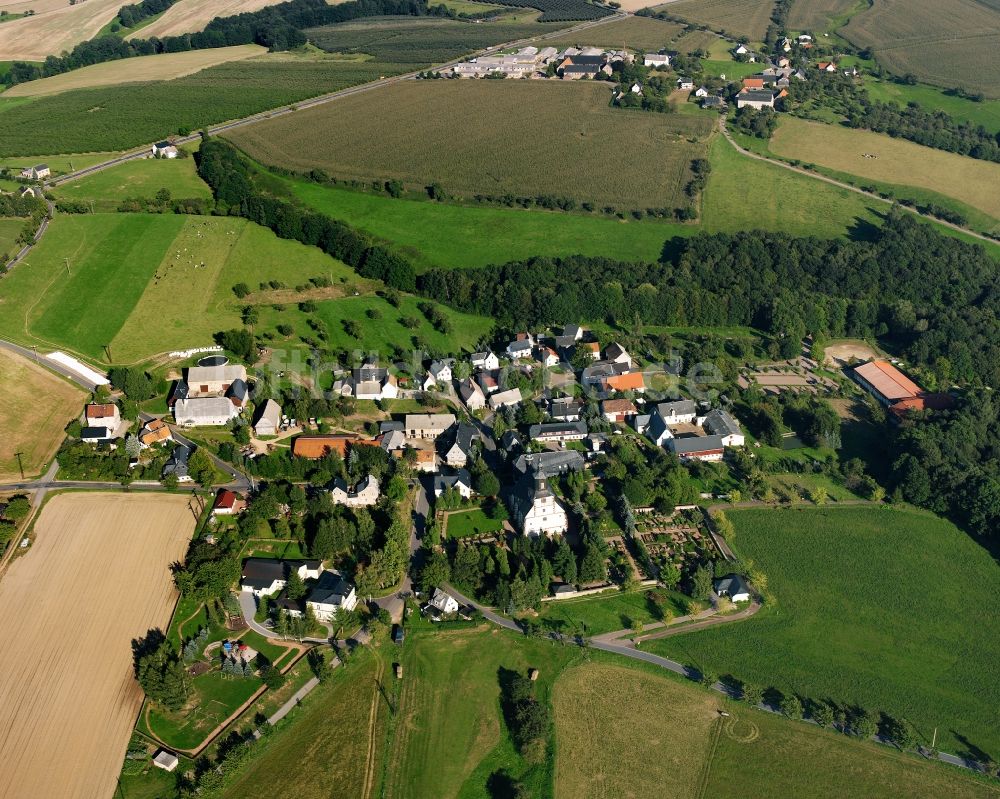 Luftbild Der Wind - Dorfkern am Feldrand in Der Wind im Bundesland Sachsen, Deutschland