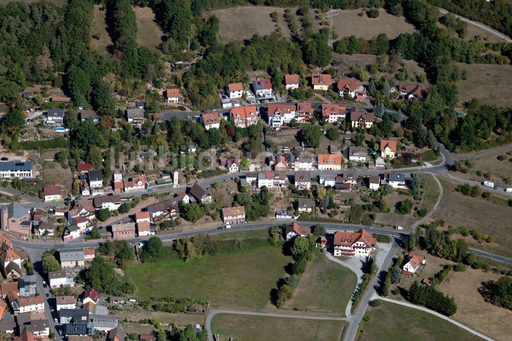 Luftbild Windheim - Dorfkern am Feldrand in Windheim im Bundesland Bayern, Deutschland