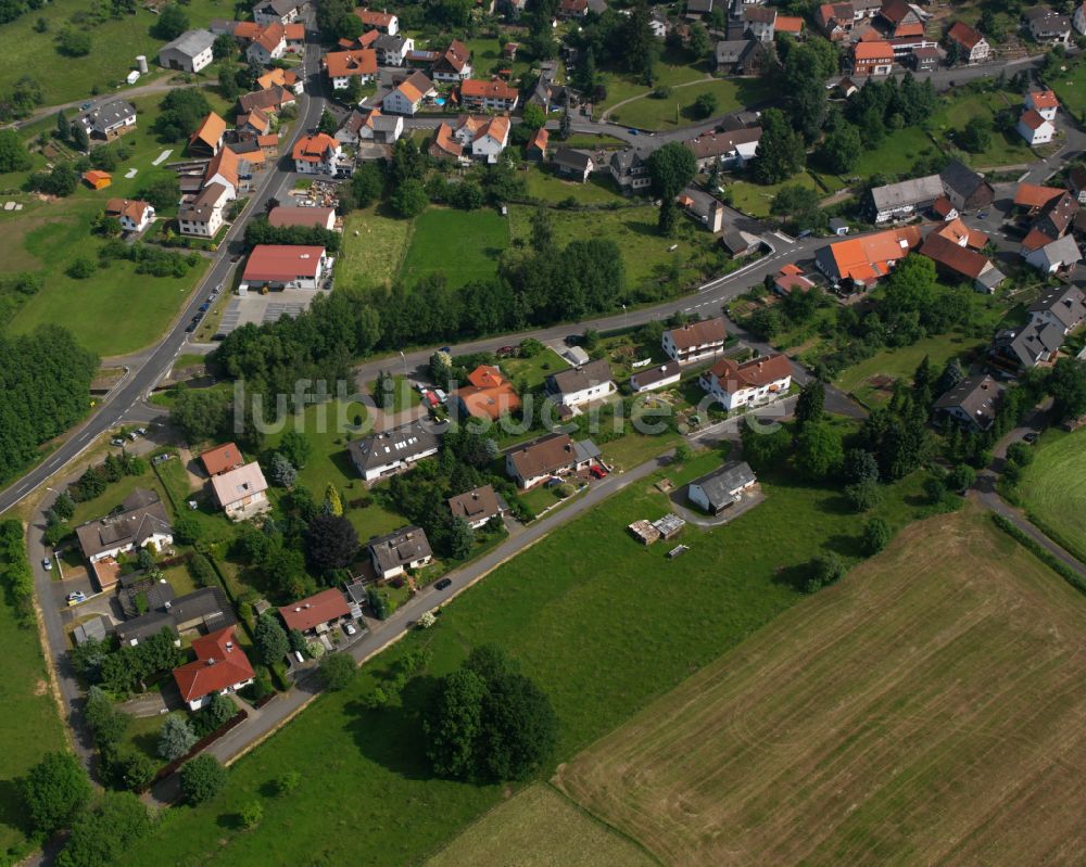 Luftbild Wingershausen - Dorfkern am Feldrand in Wingershausen im Bundesland Hessen, Deutschland