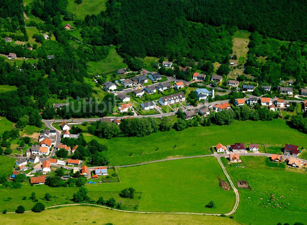 Wochenendgebiet Hochknopf aus der Vogelperspektive: Dorfkern am Feldrand in Wochenendgebiet Hochknopf im Bundesland Rheinland-Pfalz, Deutschland