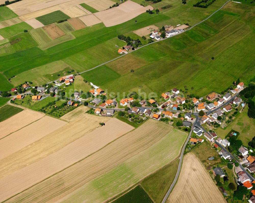 Würzberg aus der Vogelperspektive: Dorfkern am Feldrand in Würzberg im Bundesland Hessen, Deutschland