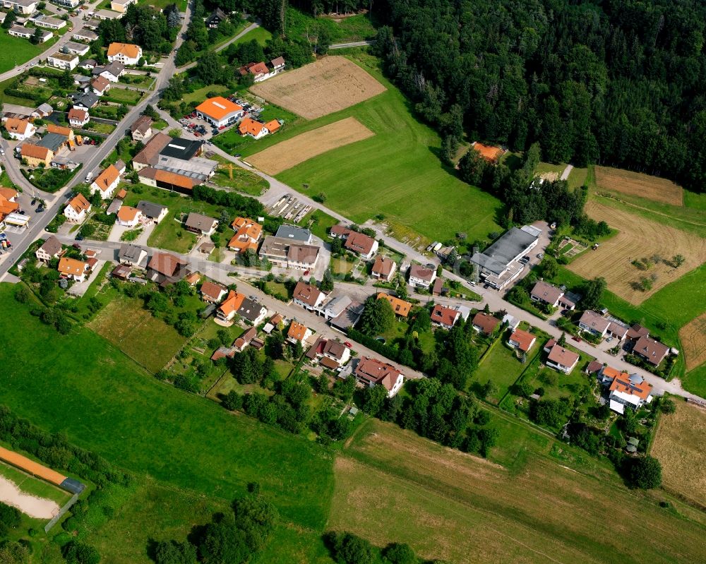 Luftaufnahme Wüstenrot - Dorfkern am Feldrand in Wüstenrot im Bundesland Baden-Württemberg, Deutschland