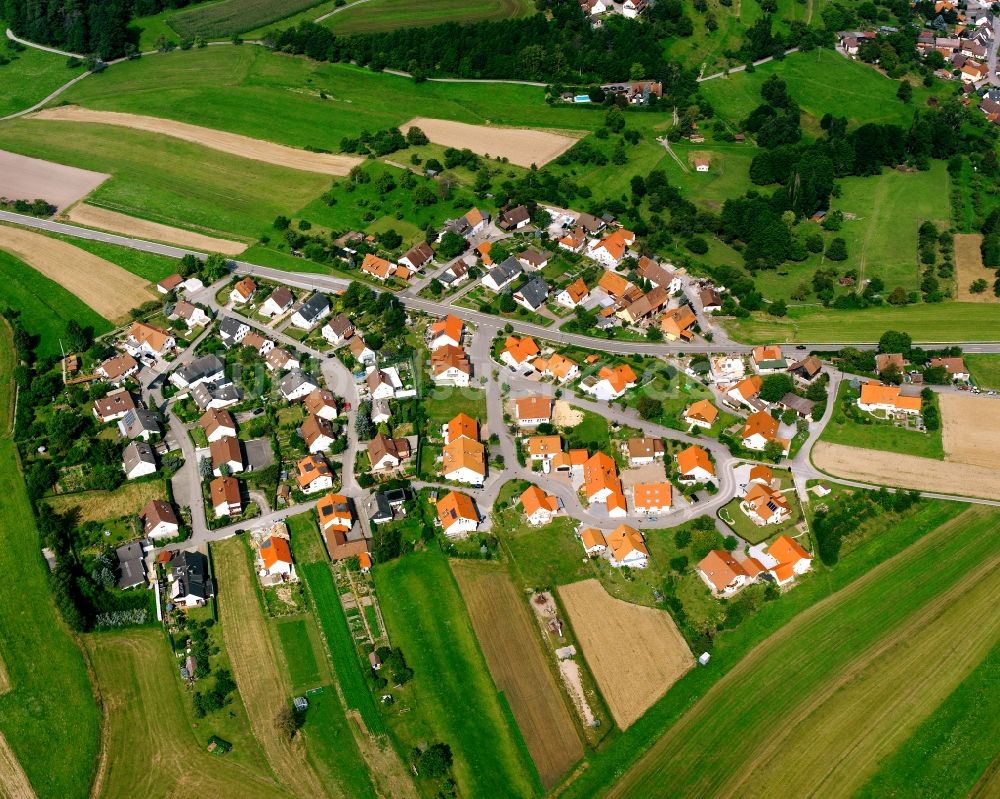 Luftaufnahme Wüstenrot - Dorfkern am Feldrand in Wüstenrot im Bundesland Baden-Württemberg, Deutschland