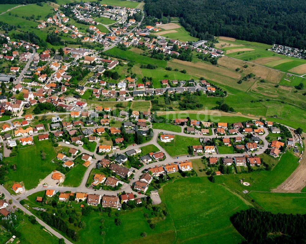 Wüstenrot aus der Vogelperspektive: Dorfkern am Feldrand in Wüstenrot im Bundesland Baden-Württemberg, Deutschland