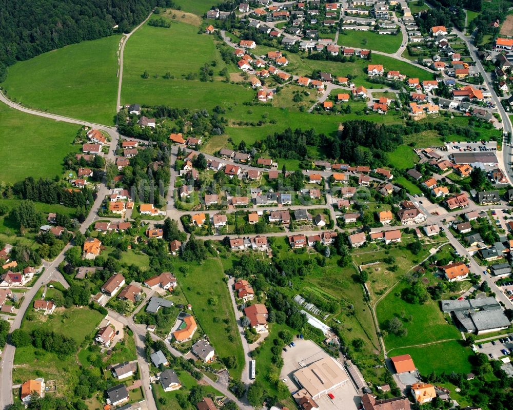 Wüstenrot von oben - Dorfkern am Feldrand in Wüstenrot im Bundesland Baden-Württemberg, Deutschland