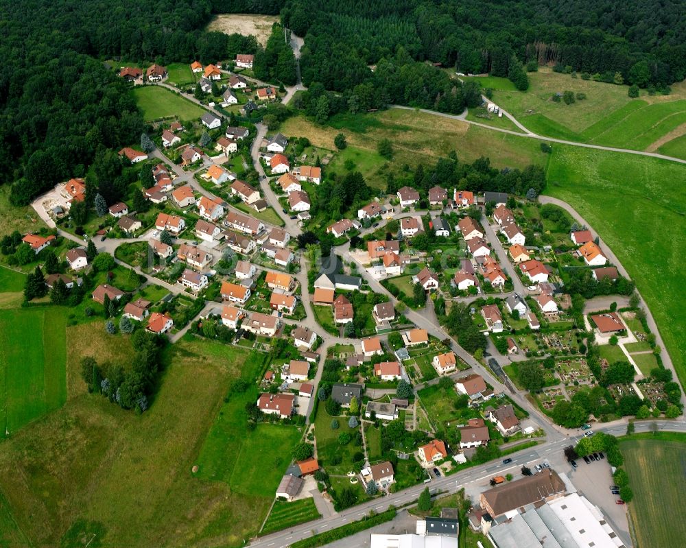 Wüstenrot aus der Vogelperspektive: Dorfkern am Feldrand in Wüstenrot im Bundesland Baden-Württemberg, Deutschland