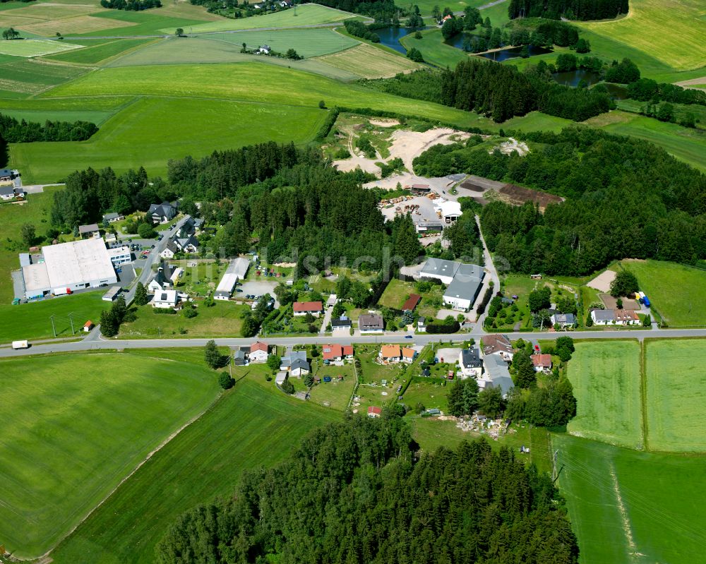 Wüstenselbitz von oben - Dorfkern am Feldrand in Wüstenselbitz im Bundesland Bayern, Deutschland