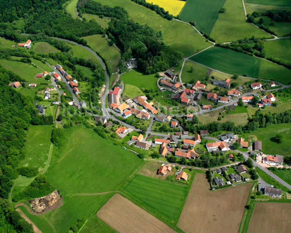 Luftbild Zahmen - Dorfkern am Feldrand in Zahmen im Bundesland Hessen, Deutschland