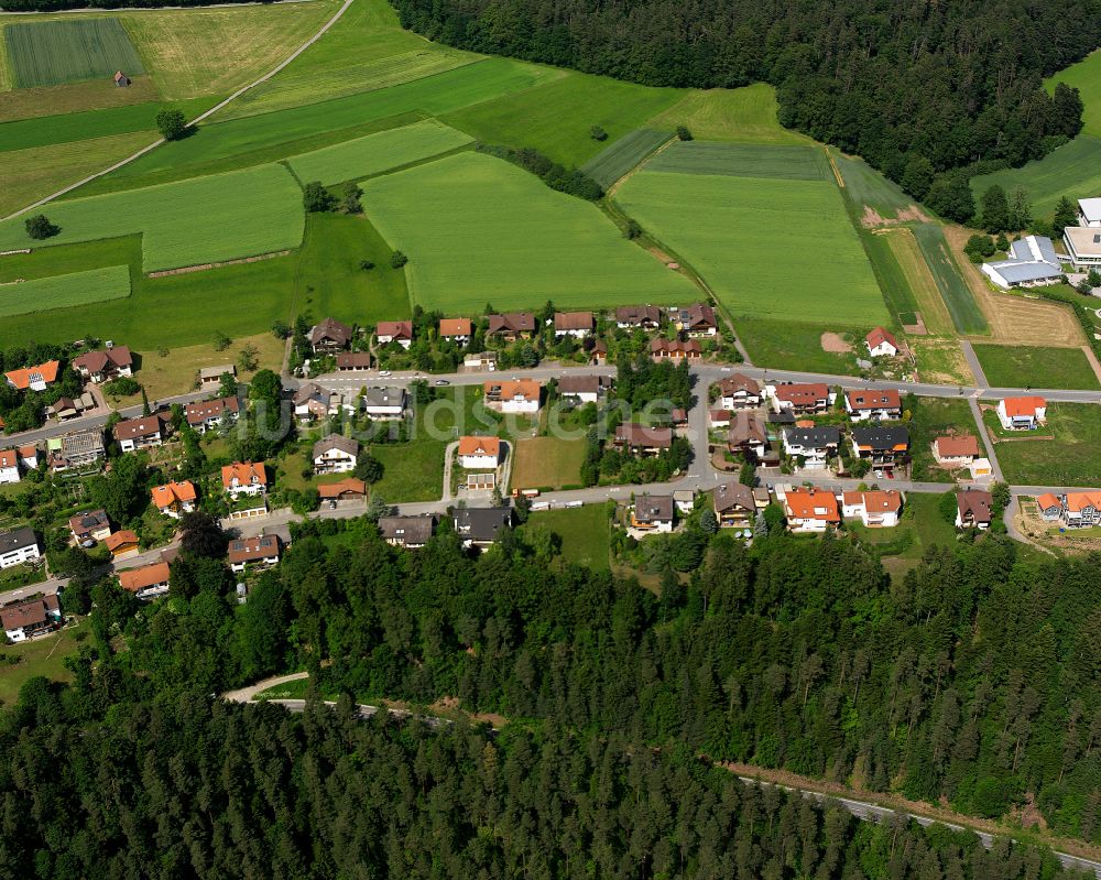 Luftaufnahme Zavelstein - Dorfkern am Feldrand in Zavelstein im Bundesland Baden-Württemberg, Deutschland