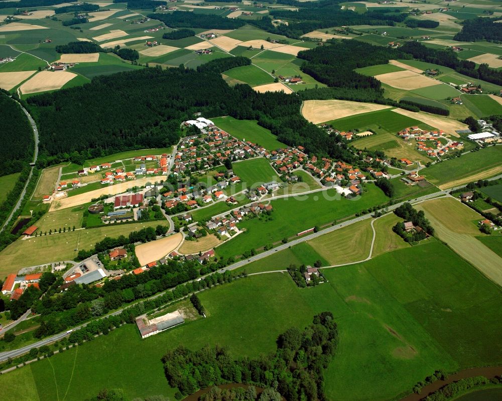 Luftbild Zellhub - Dorfkern am Feldrand in Zellhub im Bundesland Bayern, Deutschland