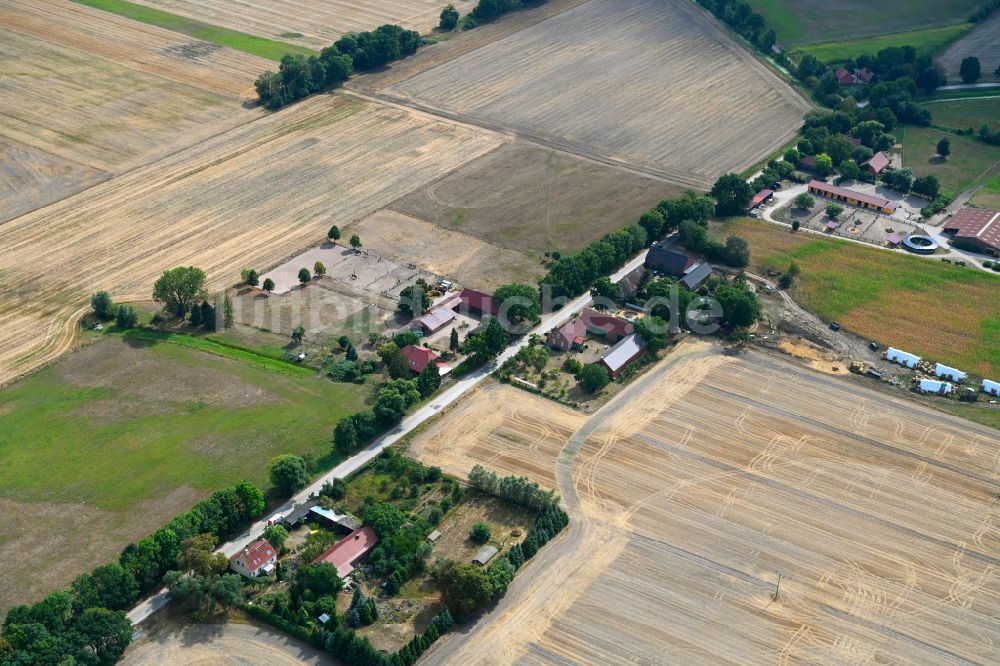 Luftbild Zernitz-Lohm - Dorfkern am Feldrand in Zernitz-Lohm im Bundesland Brandenburg, Deutschland