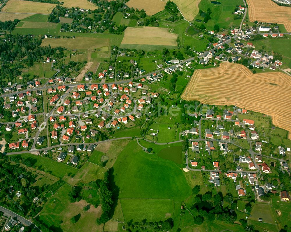 Zeulenroda aus der Vogelperspektive: Dorfkern am Feldrand in Zeulenroda im Bundesland Thüringen, Deutschland