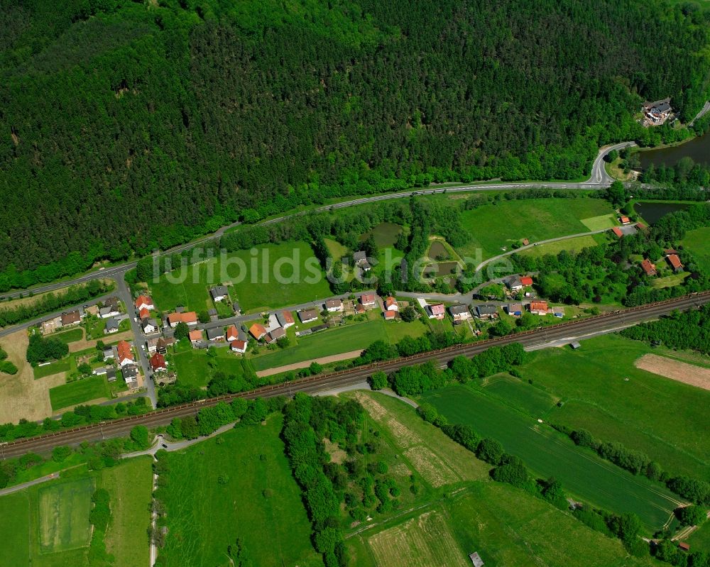 Ziebach aus der Vogelperspektive: Dorfkern am Feldrand in Ziebach im Bundesland Hessen, Deutschland