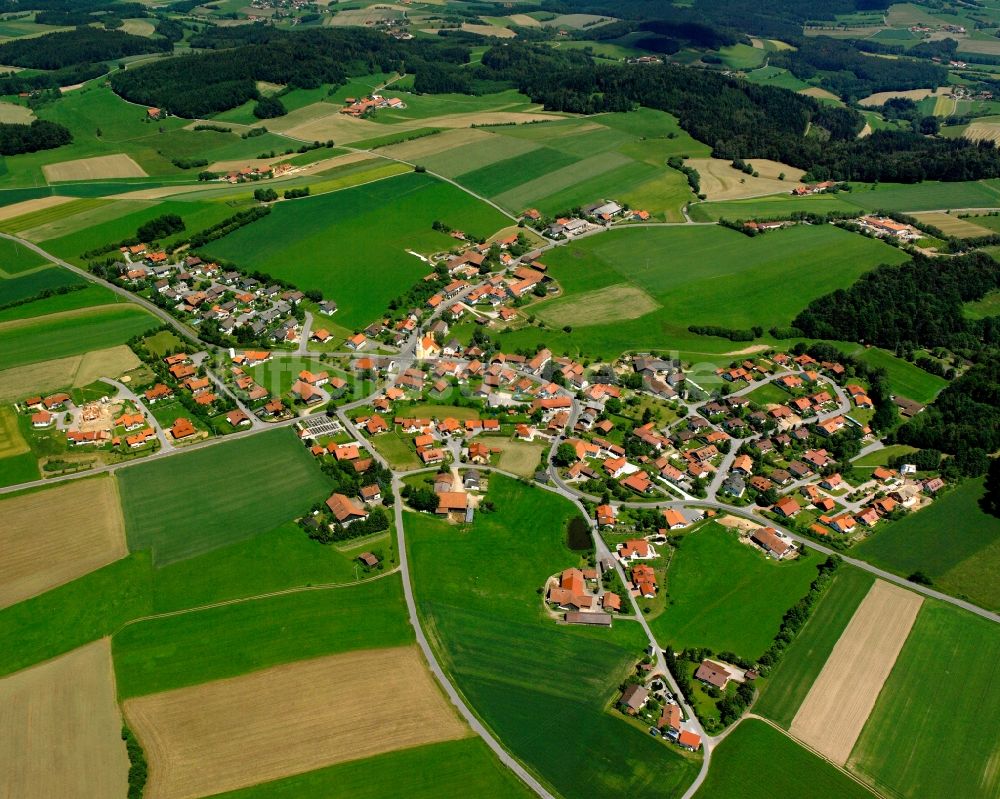 Luftbild Zinzenzell - Dorfkern am Feldrand in Zinzenzell im Bundesland Bayern, Deutschland