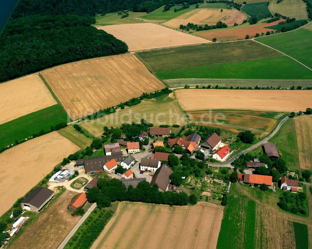 Luftaufnahme Züttlingen - Dorfkern am Feldrand in Züttlingen im Bundesland Baden-Württemberg, Deutschland