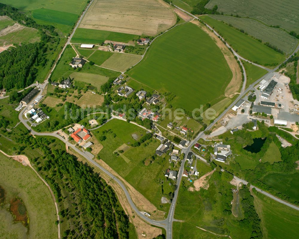 Luftaufnahme Zwirtzschen - Dorfkern am Feldrand in Zwirtzschen im Bundesland Thüringen, Deutschland