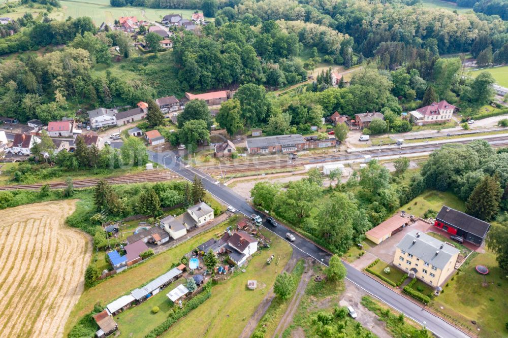 Luftaufnahme Niederfinow - Dorfkern an den Fluss- Uferbereichen der alten Finow in Niederfinow im Bundesland Brandenburg, Deutschland