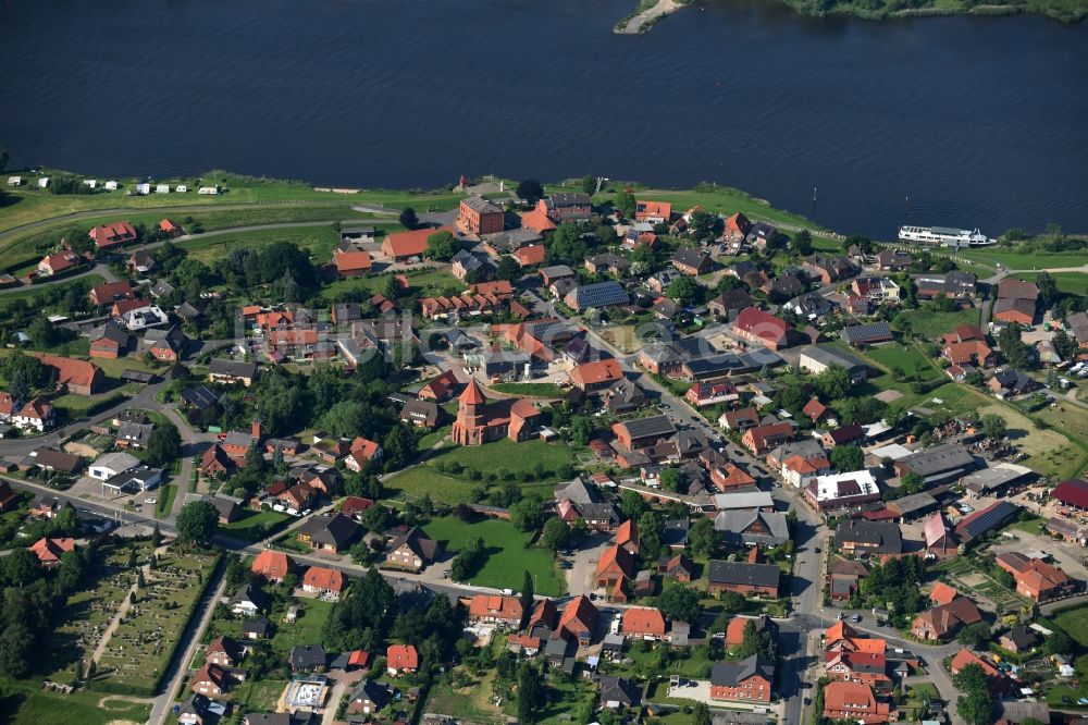 Luftbild Artlenburg - Dorfkern an den Fluss- Uferbereichen Elbe in Artlenburg im Bundesland Niedersachsen