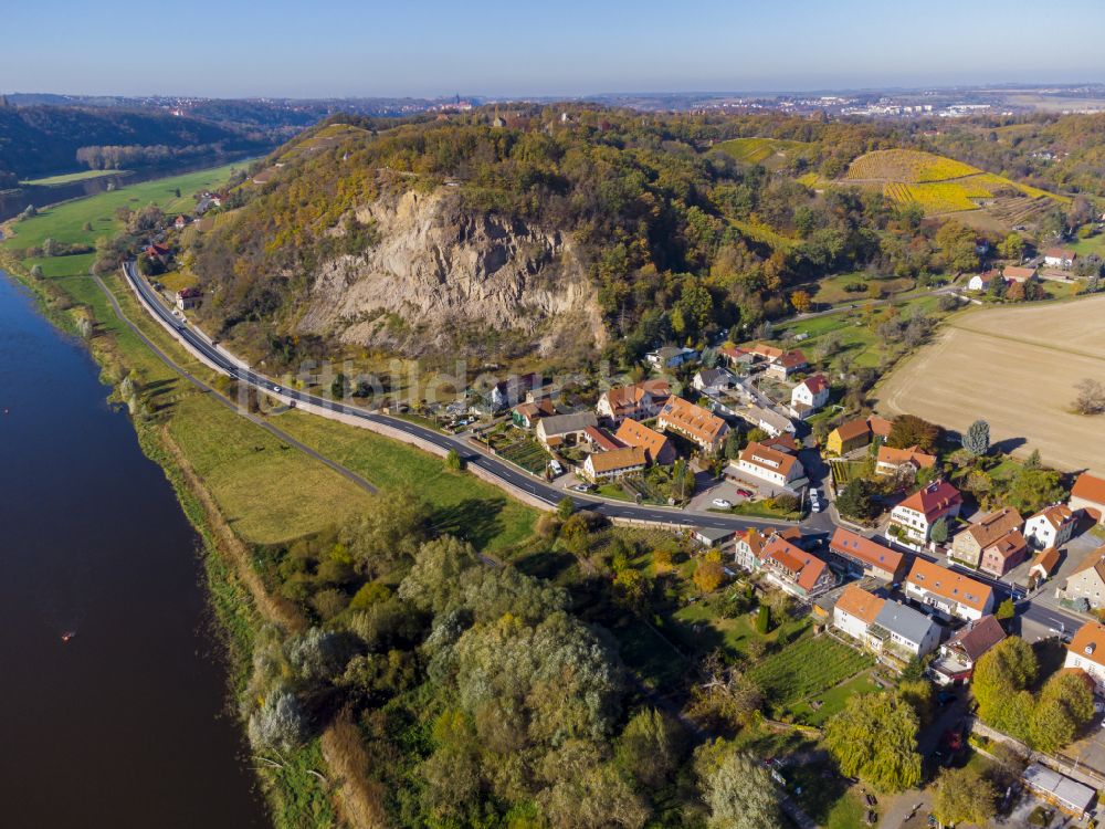 Luftaufnahme Sörnewitz - Dorfkern an den Fluss- Uferbereichen der Elbe in Sörnewitz im Bundesland Sachsen, Deutschland