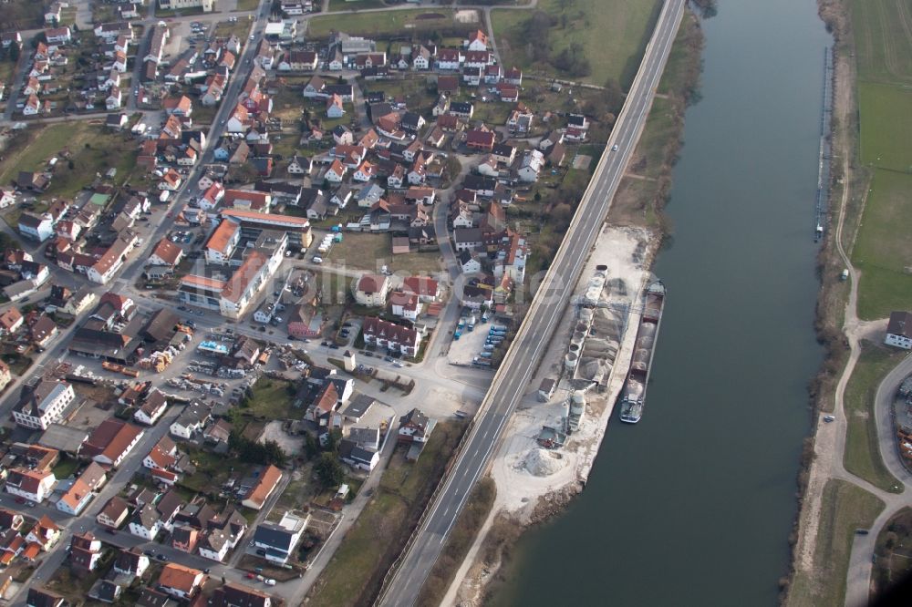 Luftbild Mosbach - Dorfkern an den Fluss- Uferbereichen des Neckar im Ortsteil Diedesheim in Mosbach im Bundesland Baden-Württemberg