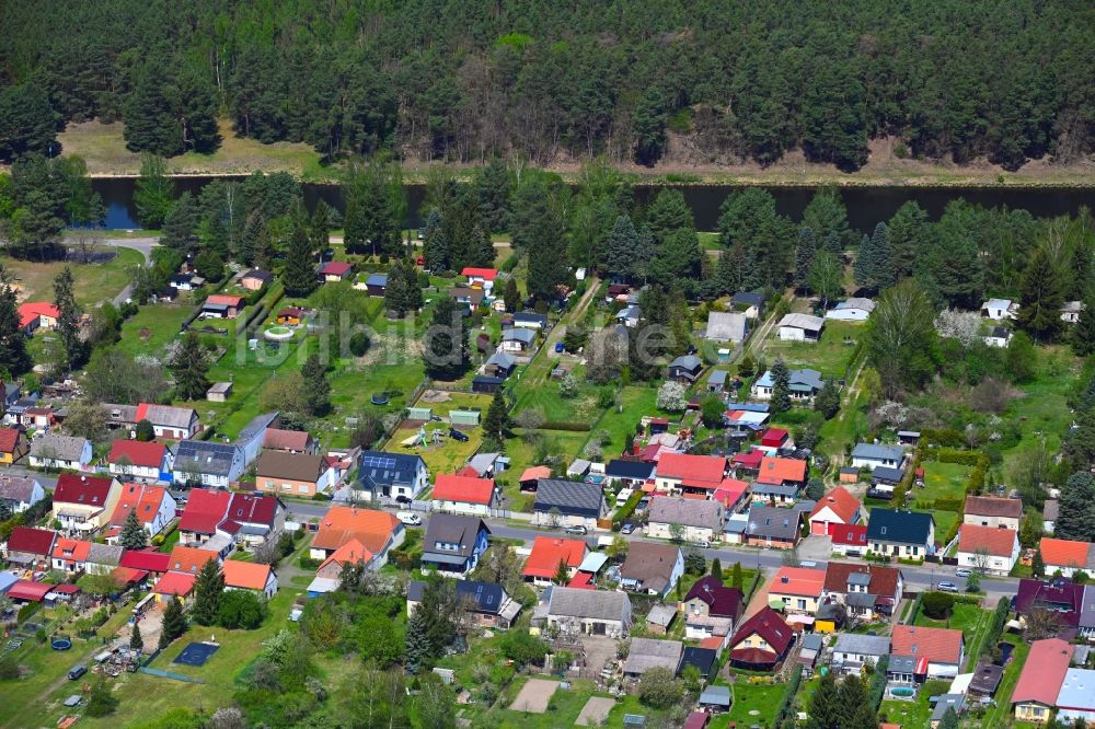 Luftaufnahme Braunsdorf - Dorfkern an den Fluss- Uferbereichen des Oder-Spree-Kanals in Braunsdorf im Bundesland Brandenburg, Deutschland