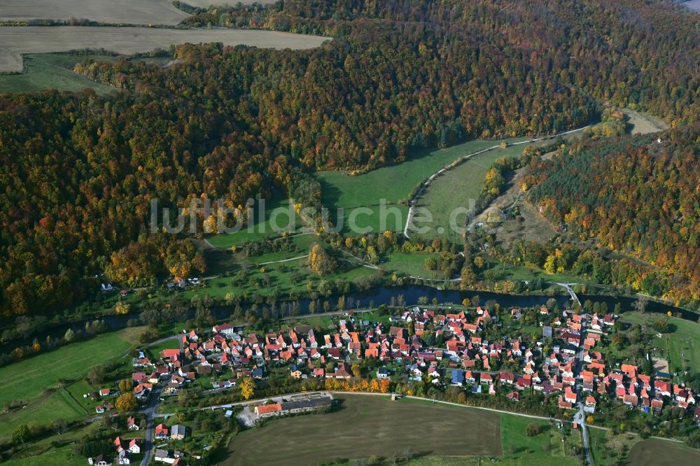 Frankenroda von oben - Dorfkern an den Fluss- Uferbereichen Werra in Frankenroda im Bundesland Thüringen, Deutschland