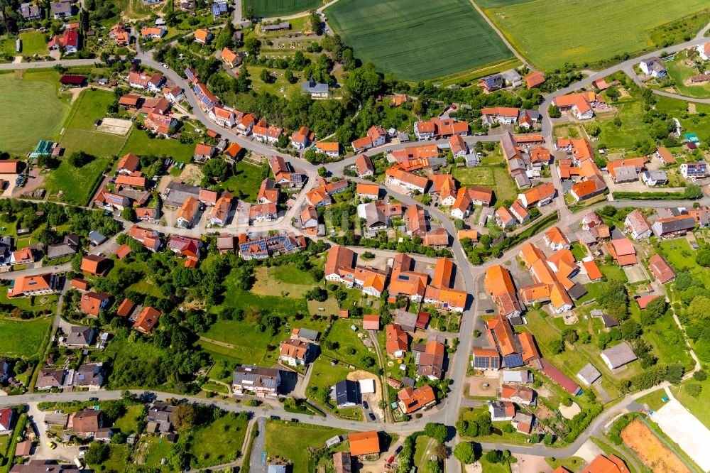 Luftaufnahme Gellershausen - Dorfkern in Gellershausen im Bundesland Hessen, Deutschland