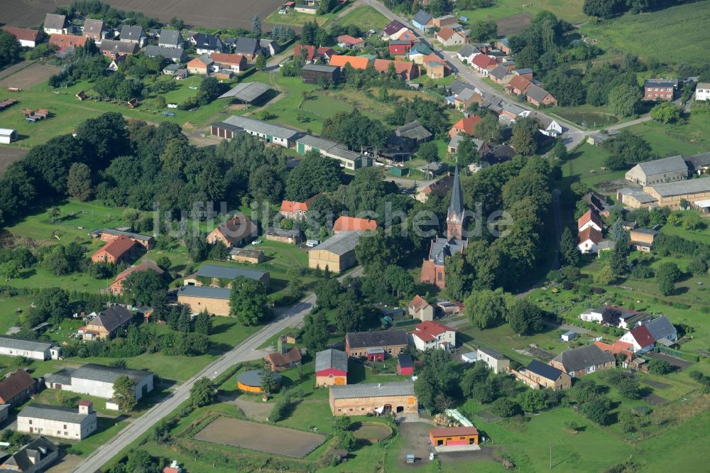 Gnevsdorf von oben - Dorfkern in Gnevsdorf im Bundesland Mecklenburg-Vorpommern