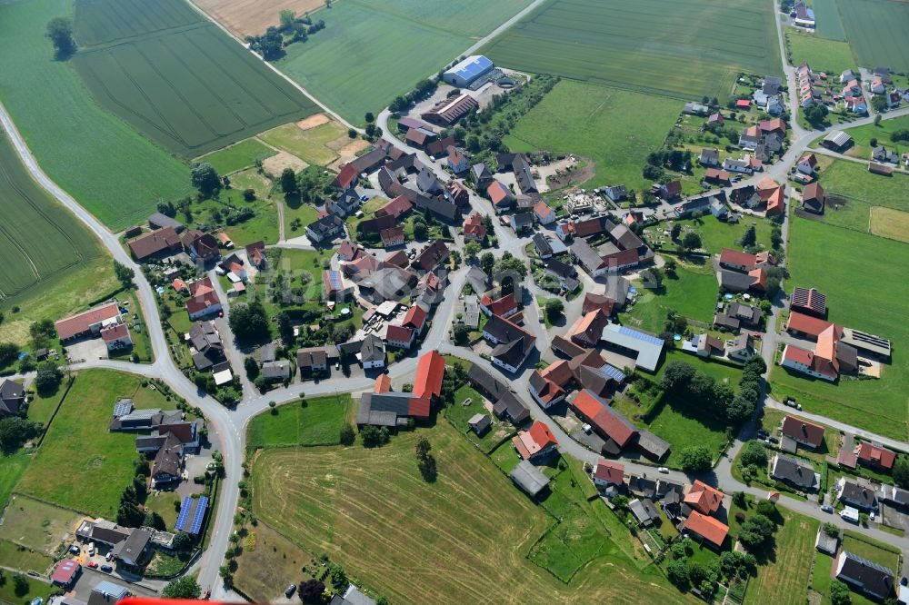 Luftaufnahme Herbsen - Dorfkern in Herbsen im Bundesland Hessen, Deutschland