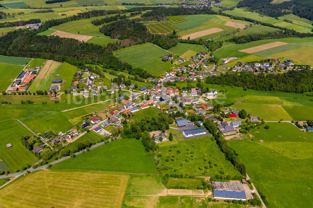 Luftbild Hillershausen - Dorfkern in Hillershausen im Bundesland Hessen, Deutschland