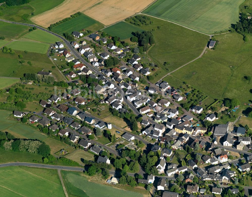 Hirschberg von oben - Dorfkern in Hirschberg im Bundesland Rheinland-Pfalz