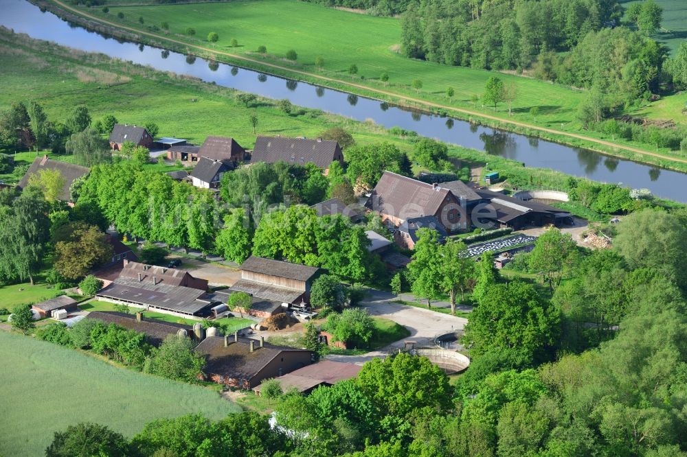 Hollenbeck aus der Vogelperspektive: Dorfkern in Hollenbeck im Bundesland Schleswig-Holstein